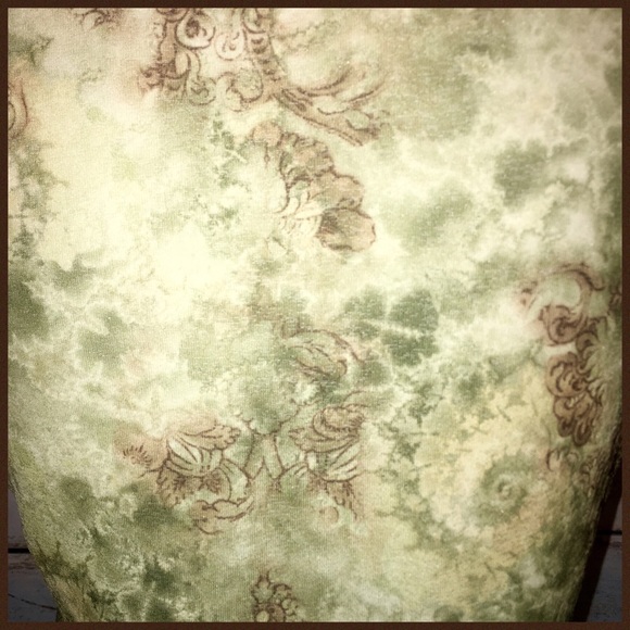 TeeCo Semi Sheer Green Beaded Tee Size M - Picture 4 of 5